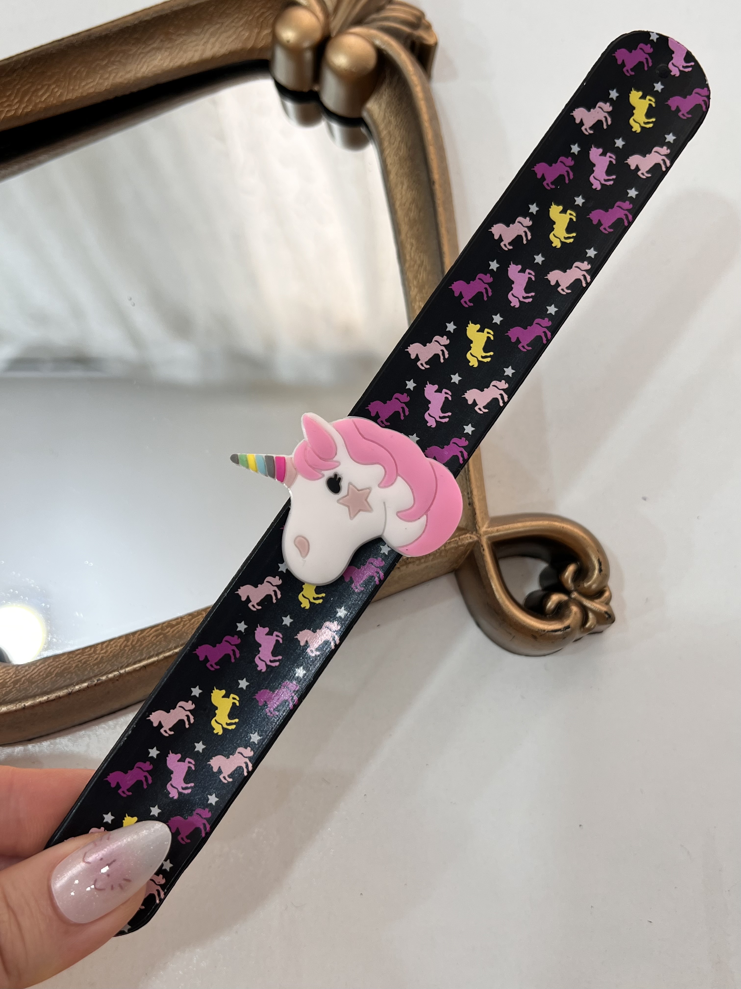 دستبند خطکشی‌ نستالژی کودک‌ 🦄➕🖤