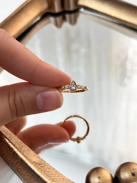 انگشتر نگین اشکی 💍➕💧➕💛