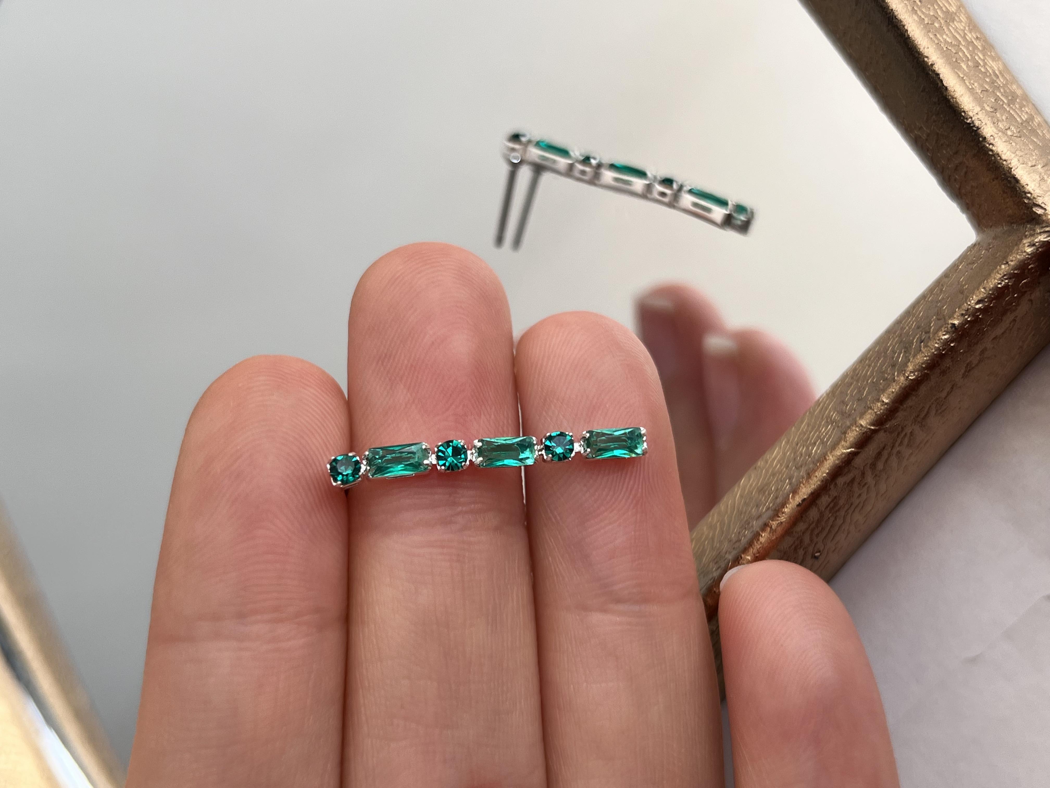 گوشواره ریز نگین سوراسکی باگتی 🪲➕💎